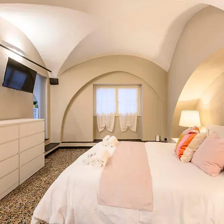 Acquario House Daire *